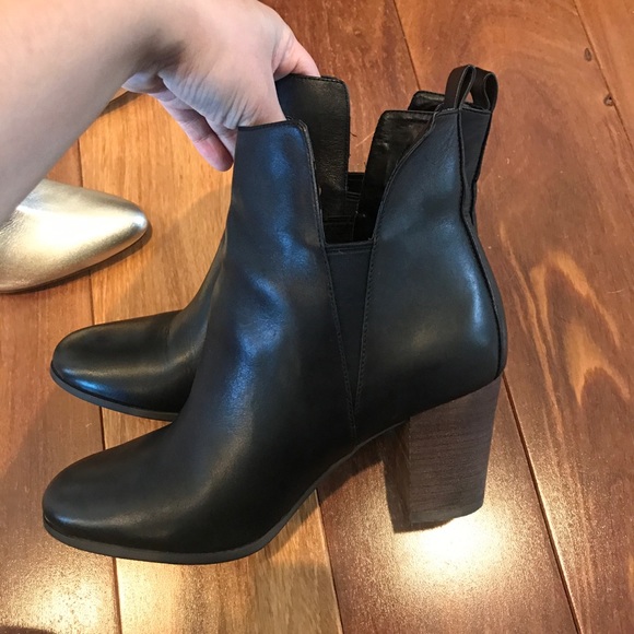 Cole Haan black leather booties - Picture 4 of 7